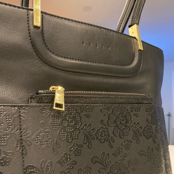 Susen | Handbag purse I Black with gold details | Bonus change purse | New - Picture 3 of 12